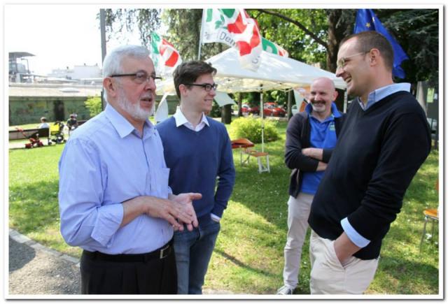 26 aprile - Gazebo vicino al Mercato